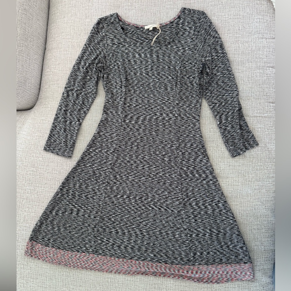 Mystree lightweight slimming long-sleeve dress size small